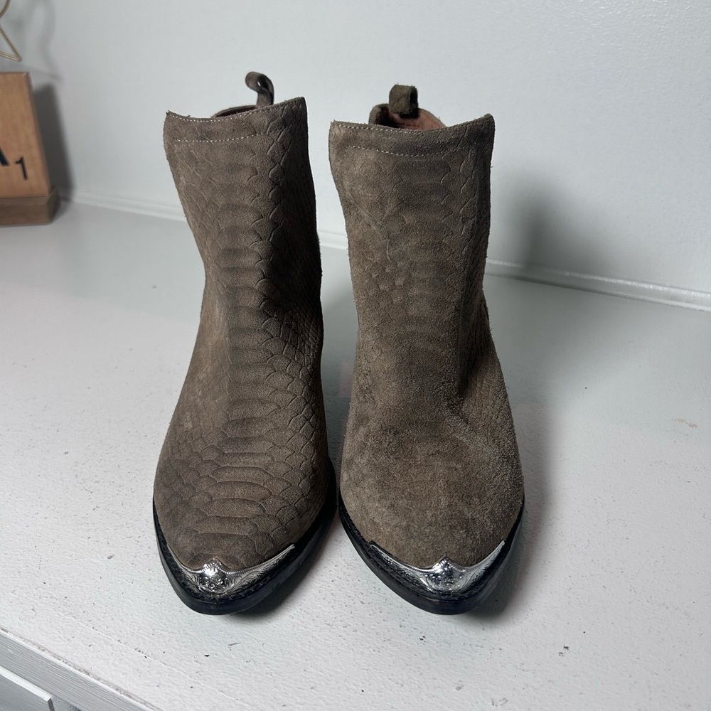 Jeffrey Campbell Textured Ankle Boots Womens 9 Taupe Brown Leather Western He - Picture 3 of 9